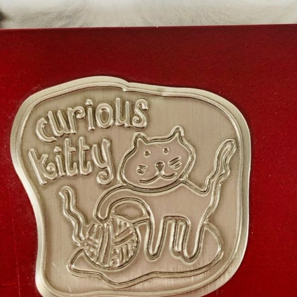 Connoisseur Accents Photo Frame Curious Kitty Cat 5"x3.5" Maroon Tabletop Desk - Picture 9 of 11